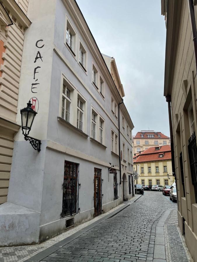 U Cervene Zidle - Red Chair Hotel Prag Eksteriør billede